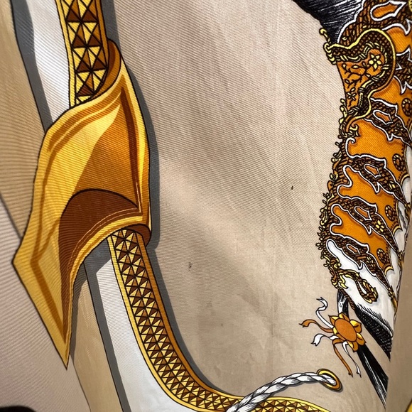 Hermes ‘Grand Apparat’ Scarf. 100% Silk.Equestrian motif. Artist Jacques Eudel. - Picture 13 of 15